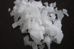 caustic_soda_used-in-paper-making-water-treatment-caustic-soda-flakes